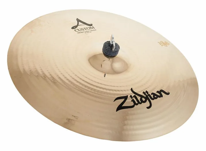 Zildjian 17" A-Custom Projection Crash, di fronte su sfondo neutro
