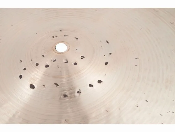 Zildjian 22" K Constantinople Med. Ride, su sfondo neutro, photo 3