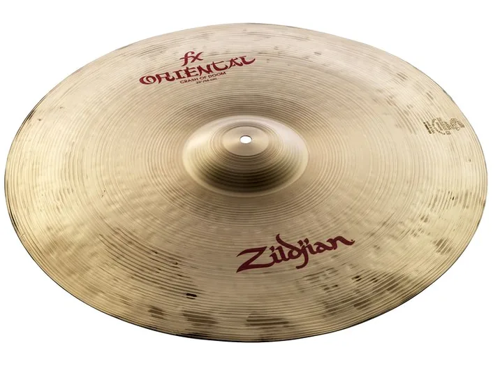 Zildjian 22" Oriental Crash of Doom, di fronte su sfondo neutro