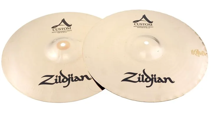 Zildjian 14" A-Custom Mastersound, su sfondo neutro