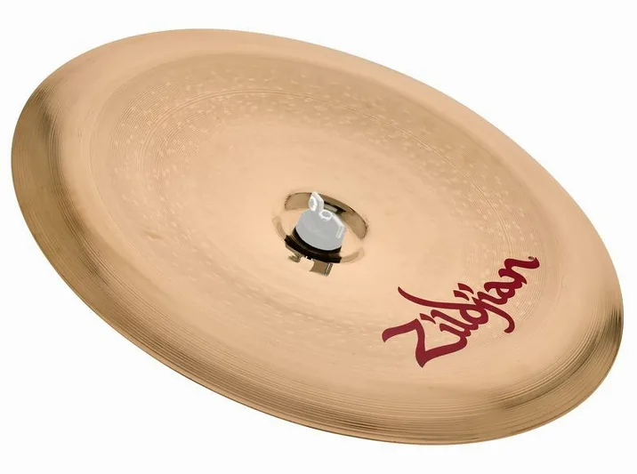 Zildjian 18" FX China Trash, su sfondo neutro