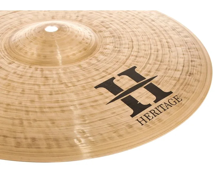 Zultan 13" Heritage Hi-Hat, su sfondo neutro, photo 4