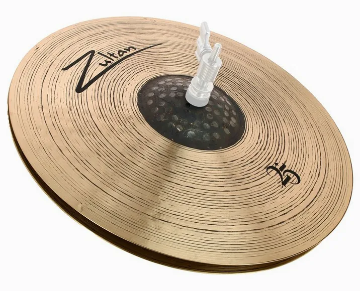 Zultan 14" Hi-Hat 25, su sfondo neutro