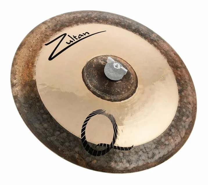 Zultan 14" Q Crash, su sfondo neutro