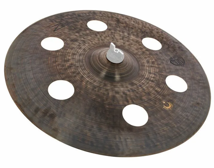 Zultan 18" Dark Matter Holey Crash, dettaglio frontale