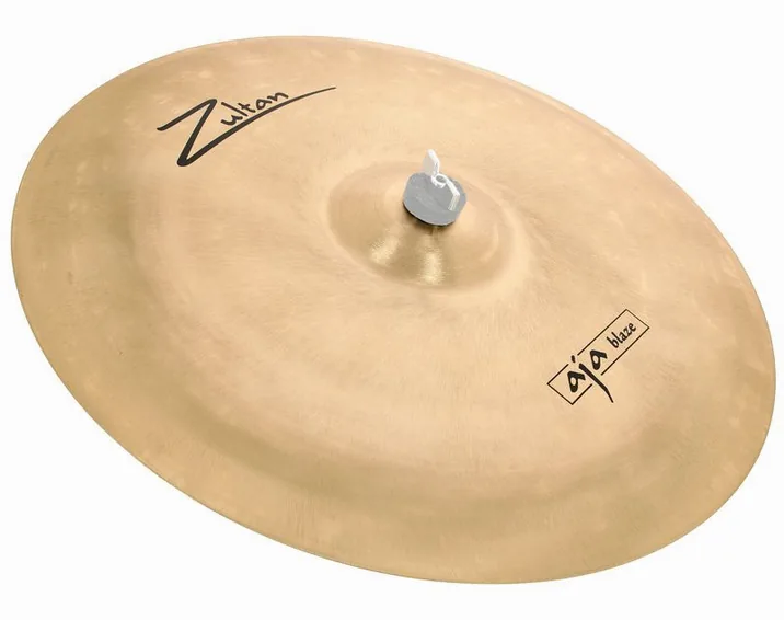 Zultan 19" Aja Blaze Crash, di fronte su sfondo neutro