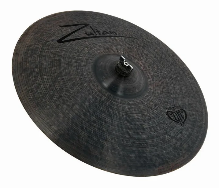 Zultan 19" Crash Dark Matter, su sfondo neutro