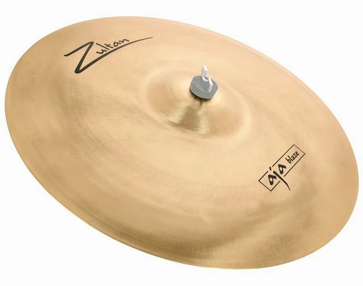 Zultan 20" Aja Blaze Ride, su sfondo neutro