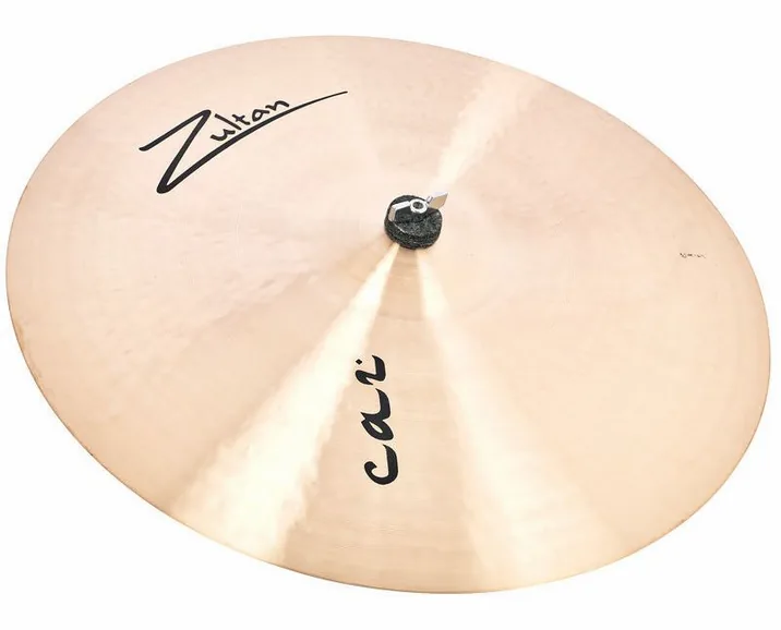 Zultan 20" Caz Ride, su sfondo neutro