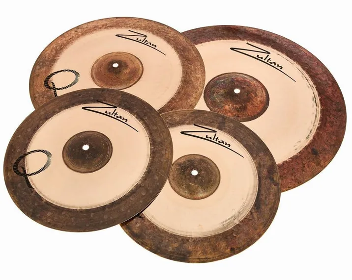 Zultan Q Series Standard Set, di fronte su sfondo neutro